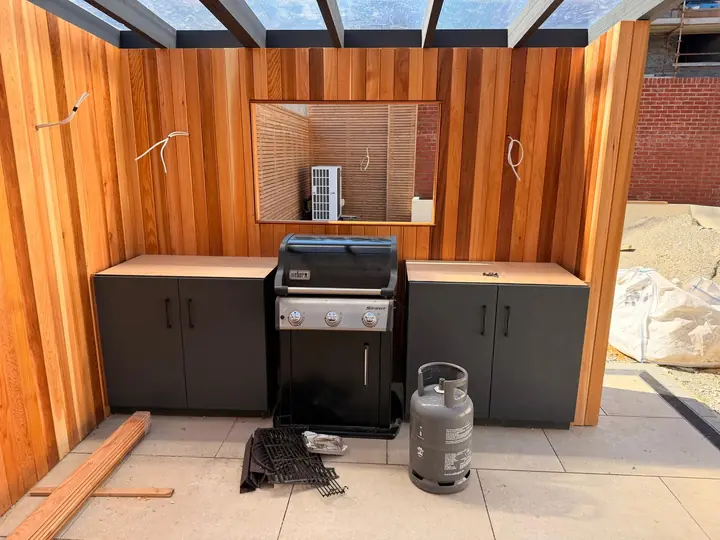 Pergola and outdoor kitchen by Outdoor Design, Dublin (15)