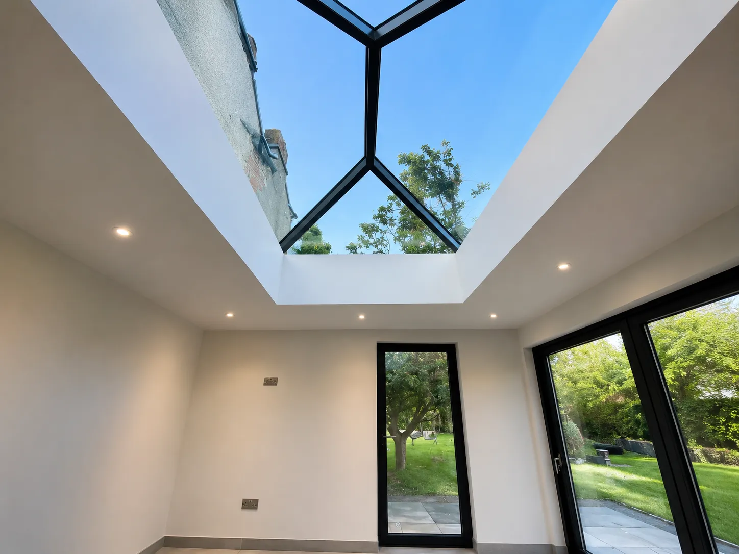 Black Timber Garden Room & Garden — detail 1